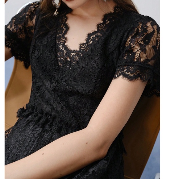 Luxe Black Floral Lace Short Sleeve Party Evening Formal Maxi Dress - Picture 5 of 7